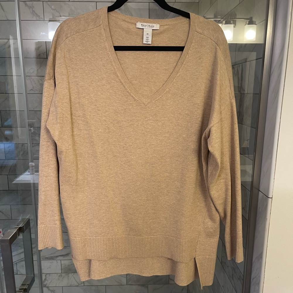 White House Black Market - Oversized XS